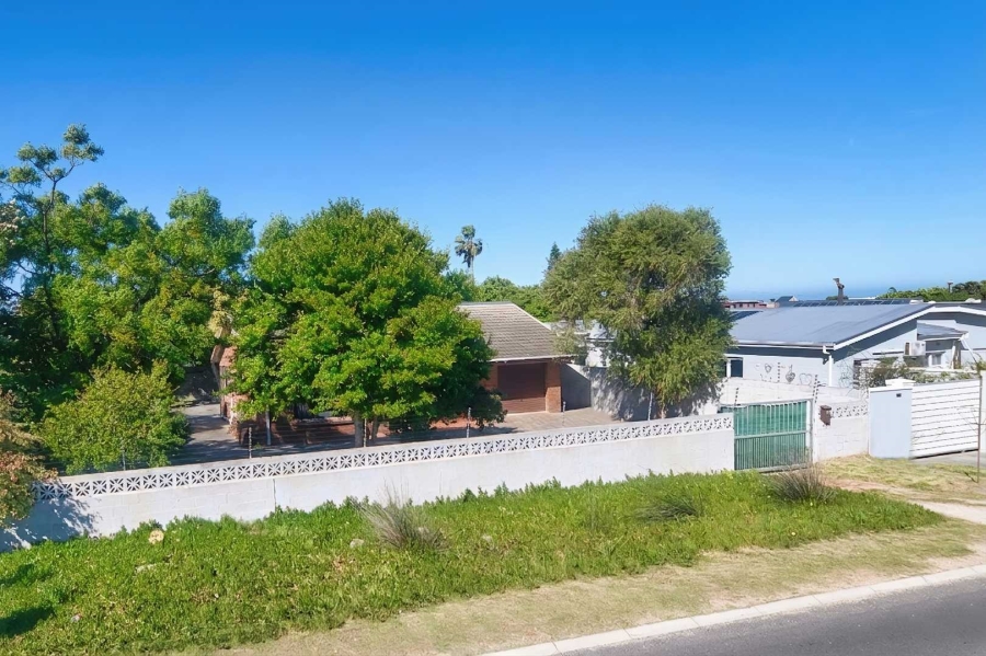2 Bedroom Property for Sale in Westcliff Western Cape